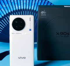 Il Vivo X90s nella versione bianca. (Fonte: Vivo)
