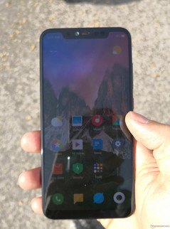 Usando lo Xiaomi Mi 8 Explorer Edition al sole