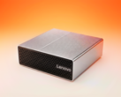 Il Lenovo SFF RTX Spark ha una finitura minimale a doppia tonalità.
