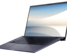 Recensione Asus ExpertBook B9 Laptop: la Tiger Lake offre una decente spinta nelle prestazioni considerando il peso ultra-mobile estremamente ridotto.