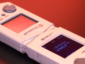 La VMU Pro di 8BitMods offre anche la ricarica USB Type-C. (Fonte: 8BitMods)