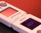 La VMU Pro di 8BitMods offre anche la ricarica USB Type-C. (Fonte: 8BitMods)