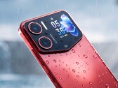 Il Sospiro A70 integra un display secondario in un ampio modulo fotocamera.