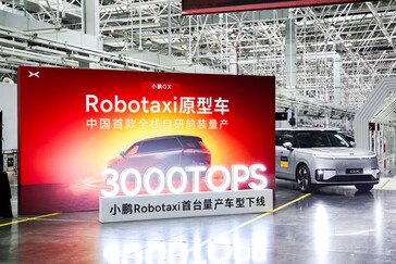 Il primo robotaxi Xpeng GX prodotto in serie esce dalla linea di produzione