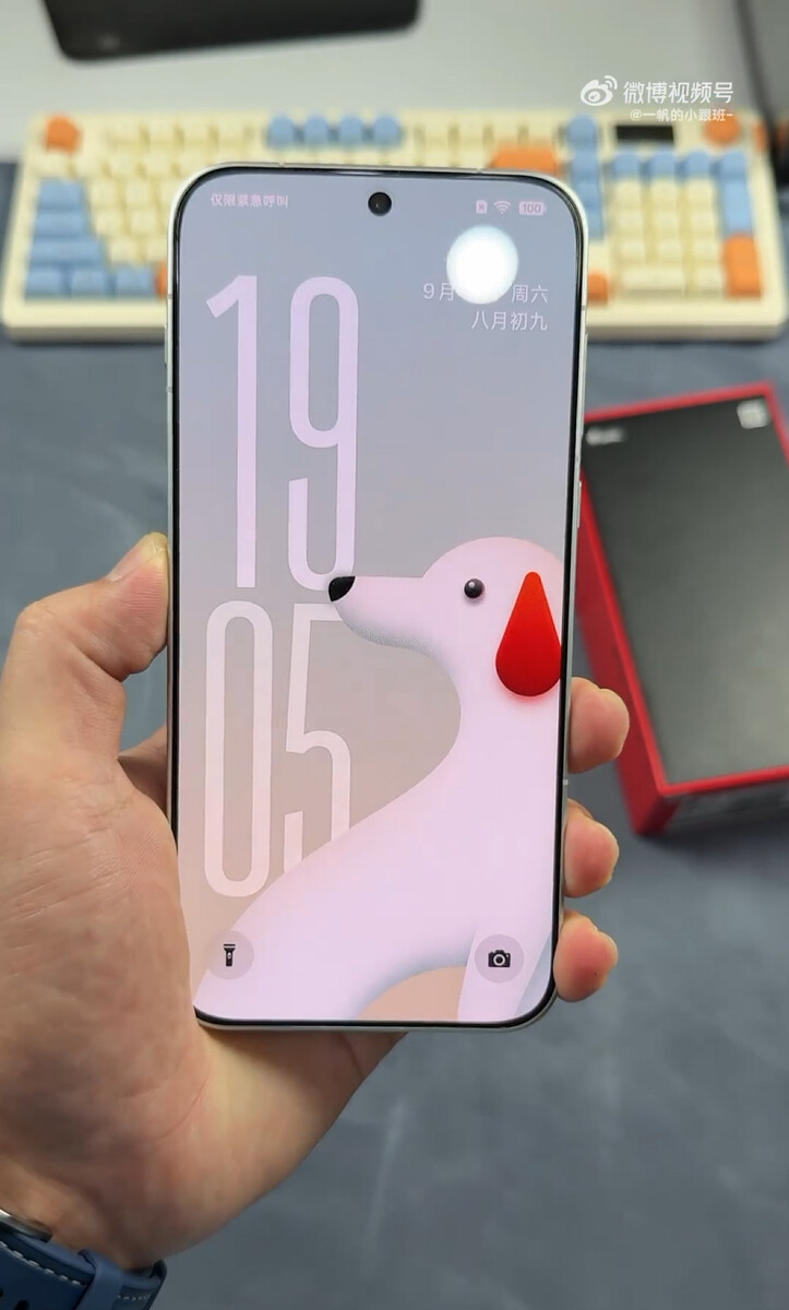 La parte anteriore del OnePlus 16