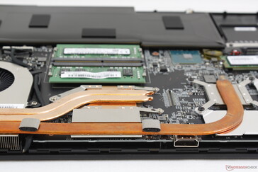 Il dissipatore di calore della GPU è più vicino al bordo posteriore del telaio rispetto alla maggior parte degli altri computer portatili.