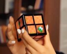 Il WOWCube ha 24 piccoli schermi e viene fornito con una serie di giochi di puzzle (fonte: Cubios)
