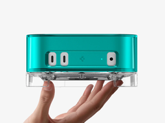 La custodia Spigen Classic C1 per il Mac Mini 2024 nella foto (fonte: Spigen)