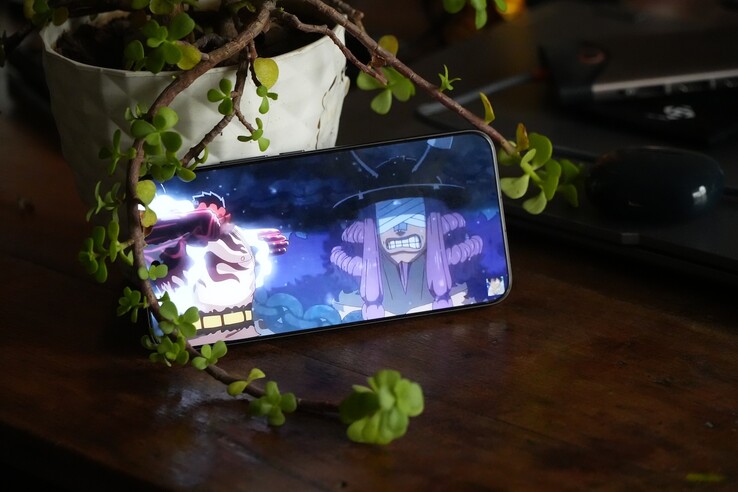 Lo Xiaomi 17T Pro è dotato di un display AMOLED da 6,83 pollici
