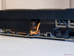 La RTX 4080 Super Gaming OC utilizza un totale di nove heatpipes in rame