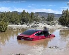 L'FSD di Tesla ha condotto questa particolare Model 3 in una fossa acquosa. (Fonte: Wham Baam Teslacam su YouTube)