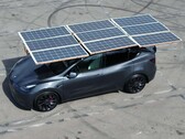 Tesla: un hobbista mostra un tetto solare sulla sua auto elettrica (Immagine: somid3, Reddit)