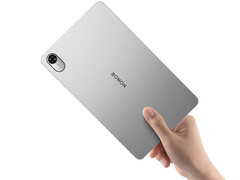 Il Pad X7b è disponibile sia in configurazione WiFi che LTE. Nella foto: il retro del tablet.