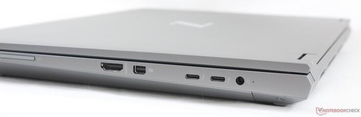 Lato destro: Lettore di schede SD, HDMI 2.0b, Mini DisplayPort 1.4, 2x USB-C con Thunderbolt 3, adattatore AC