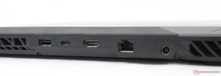 Lato Posteriore: USB-A 3.2 Gen. 1, USB-C 3.2 Gen. 2 con Power Delivery + DisplayPort, HDMI 2.0b, RJ-45 1 Gbps, adattatore AC