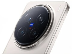 Fotocamere posteriori di Vivo X200 Pro (Fonte: Vivo)