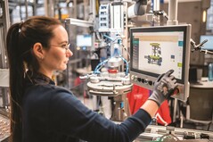 Con i suoi motori elettrici, Bosch raggiunge un'efficienza fino al 98%, aumentando al contempo la densità di potenza.