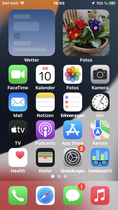 Apple iPhone SE 2022 software iOS 15.4