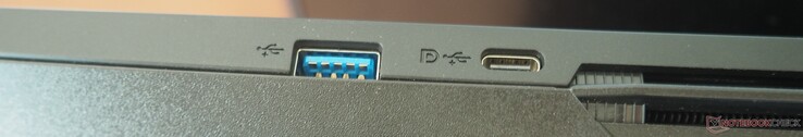 A destra: USB-A 3.2 Gen 2, USB-C 3.2 Gen 2 incl. DisplayPort 1.4