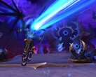 La scena di World of Warcraft di un incantatore colpito da un fascio blu ardente (Fonte: Windowscentral.com)