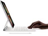 Un iPad Pro ridisegnato con un retro in vetro è stato progettato da Apple per un lancio nel 2022. (Immagine: Apple)