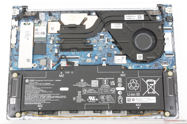 Interno dell'OmniBook 7 Aero 13