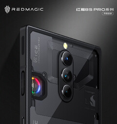 Il RedMagic 8S Pro con finitura trasparente e ventola RGB opzionale. (Fonte: Nubia)