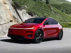 Tesla Model Y su strada.