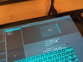 La sostituzione del display di Steam Deck potrebbe essere un processo lungo. (Fonte: @balika011)