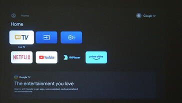 Il TCL C1 ha un menu iniziale facile da usare quando non si accede a Google TV. Sono installate solo tre app di streaming e un lettore multimediale locale. (Fonte immagine: Notebookcheck)