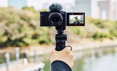 La ZV-1 II di Sony aggiorna la videocamera per vlogging ZV-1 con un obiettivo più ampio per facilitare l&#039;inquadratura in modalità selfie. (Fonte: Sony)