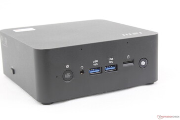 Parte anteriore: Pulsante di accensione abilitato alle impronte digitali, auricolare da 3,5 mm, 2x USB-A (10 Gbps), lettore MicroSD, pulsante CoPilot