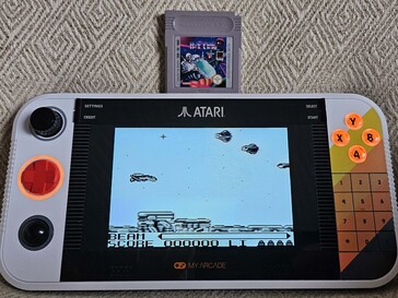 Il gioco per GameBoy R-Type funziona senza problemi (Fonte: Marc Zander, Notebookcheck)