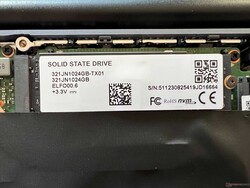 L'unità SSD M.2 2280 è collegata tramite PCIe 4.0.