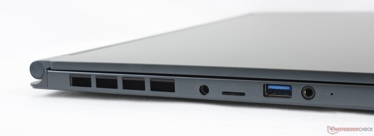 A sinistra: adattatore AC, lettore MicroSD, USB-A 3.2 Gen. 1, 3.5 mm combo audio