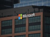 L'edificio degli uffici Microsoft con il logo dell'azienda (Fonte: Simon Ray/Unsplash)