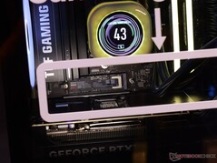 È esposto anche il modello 9100 Pro — almeno quando è installato
