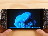 L'AYA NEO esegue bene Windows 11, anche con il suo display da 7 pollici, come i dispositivi GPD. (Fonte: Taki Udon)
