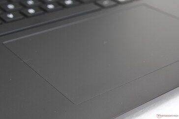 Ampio clickpad con corsa ridotta