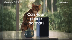 Il video teaser di Samsung Galaxy Z Fold 7 lancia una frecciatina a Apple. (Fonte immagine: Samsung | modificato da Notebookcheck)