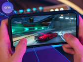 Dal 2026, le GPU ARM saranno dotate di acceleratori di classe NPU per l'alimentazione dell'NSS. Nella foto: un telefono che esegue un gioco mobile. (Fonte: ARM)