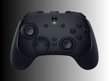 Vista frontale del controller wireless per PC Razer Wolverine V3 Pro 8K (fonte: Razer PR)