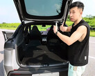 Tesla Model Y L recensione dello spazio di carico e passeggeri. (Fonte: GeekLaii/YT)