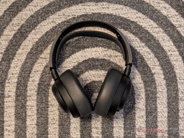 Arctis Nova Pro Omni in nero.