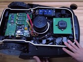 Il tosaerba robotico OpenMower è un progetto open-source che utilizza un Raspberry Pi 4. (Fonte: Clemens Elflein via YouTube)