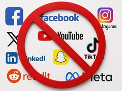 Il Regno Unito sta valutando la possibilità di vietare l'uso di Snapchat, TikTok, YouTube, Instagram, Facebook e X ai minori di 16 anni.