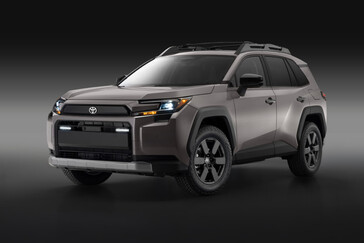 2026 RAV4 colore Urban Rock, esclusivo per il bosco