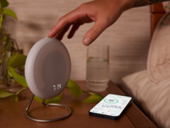 Amazon Halo Rise è dotato di una funzione di sveglia intelligente che rileva l'ora ideale per il risveglio. (Fonte: Amazon)