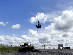 Un&#039;immagine del nuovo drone che decolla (Drone Pro Hub via YouTube; screenshot ritagliato)