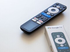Il telecomando G32 di Google TV (nella foto) è alimentato dall'energia solare. (Fonte: Epishine)